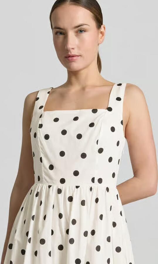 Apricot midi-jurk met vierkante hals