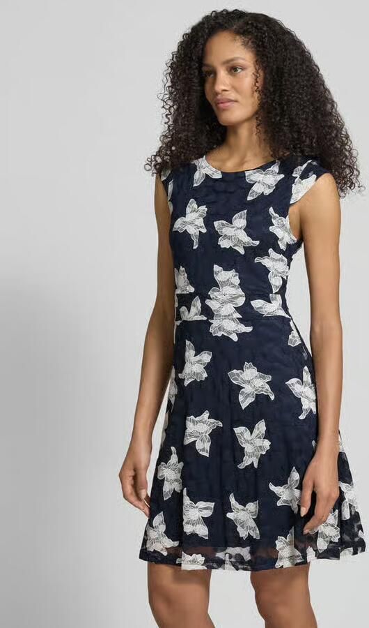 Apricot Mini-jurk in All-over look met Ronde hals - Foto 3