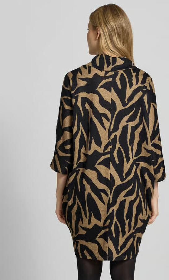 Apricot Relaxed fit gebreide jurk met wijde col