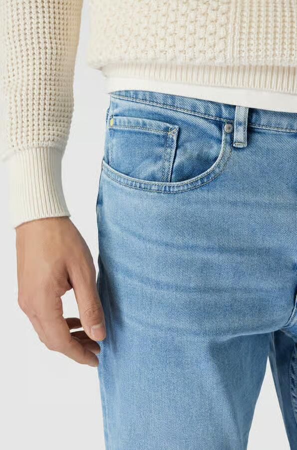 ARMEDANGELS Tapered fit jeans in 5-pocketmodel model 'AARJO TARPA'