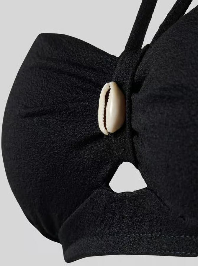 Banana moon Bikinitop met siermosselafwerking model 'Kenteo'