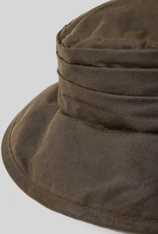 Barbour Vissershoedje met labeldetail model 'LADIES'