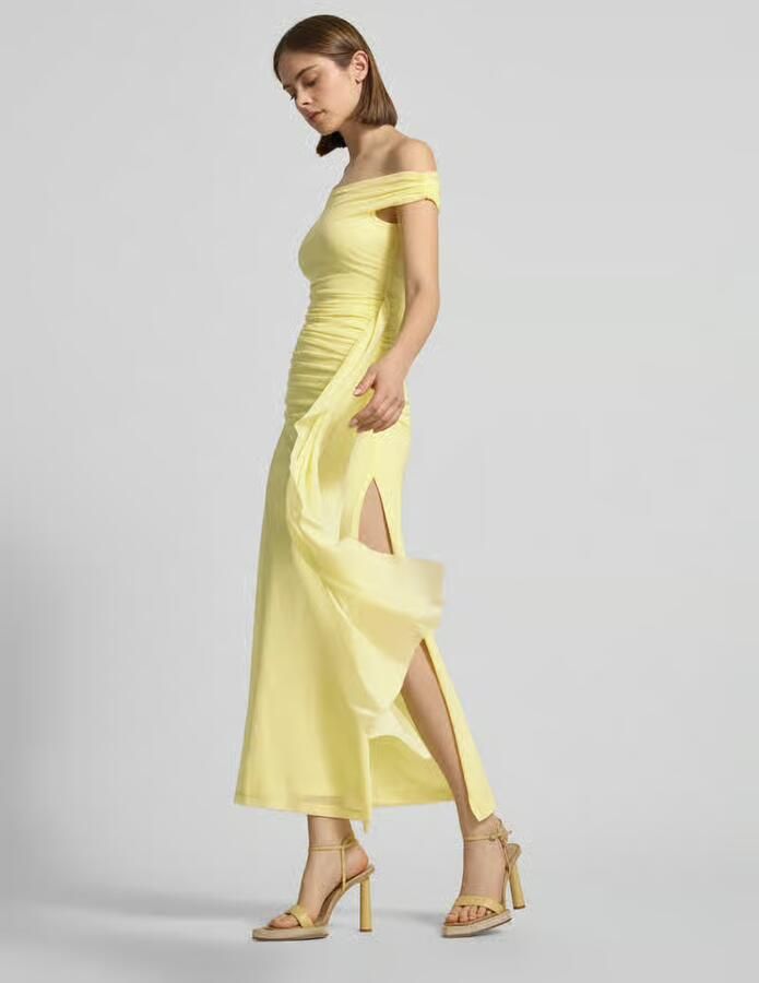 Bardot Avondjurk met asymmetrische hals model 'LAYANA'