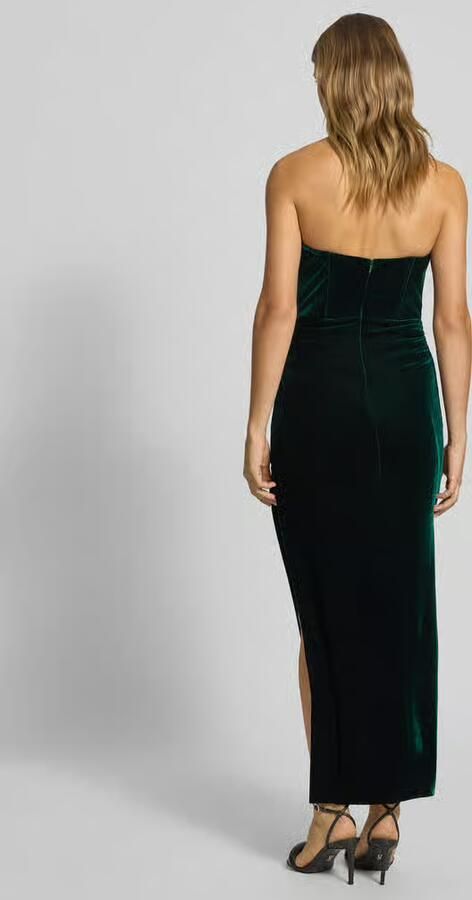 Bardot Cocktailjurk van fluweel in off shoulder-look model 'EVERLASTING'