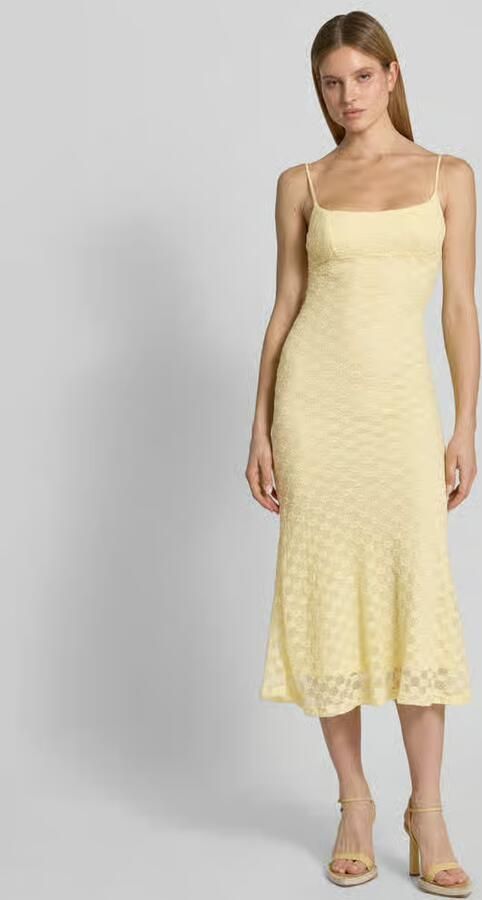Bardot slim fit midi-jurk met all-over kant met bloemenmotief - Foto 3