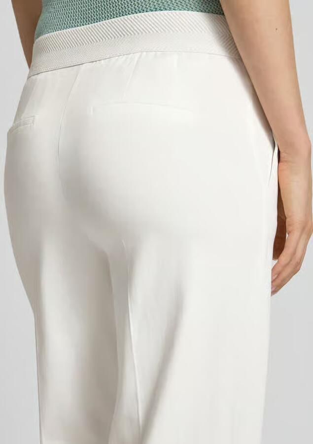 Betty Barclay Broek met persplooien en achterzakken