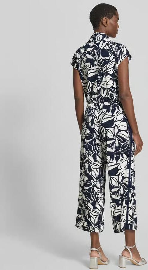 Betty Barclay Jumpsuit met sjaalkraag en kapmouwen - Foto 3