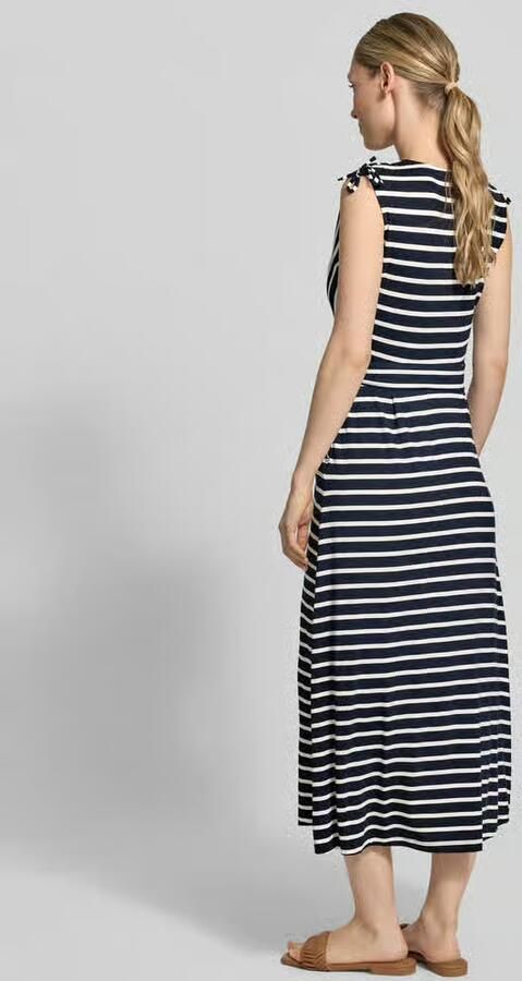 Betty Barclay midi-jurk van viscosemix met V-hals