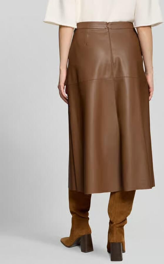 Betty Barclay Midirok met loopsplit in leerlook - Foto 2