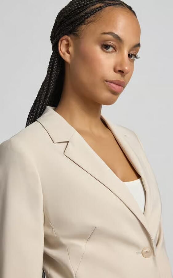 Betty Barclay slim fit blazer met reverskraag