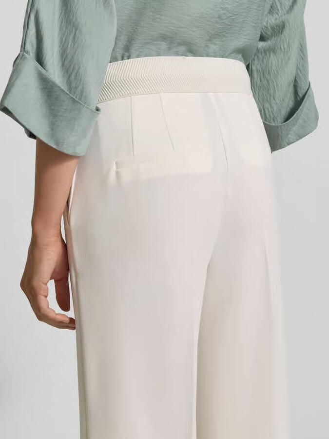 Betty Barclay wide fit stoffen broek met persplooien model 'Juli'