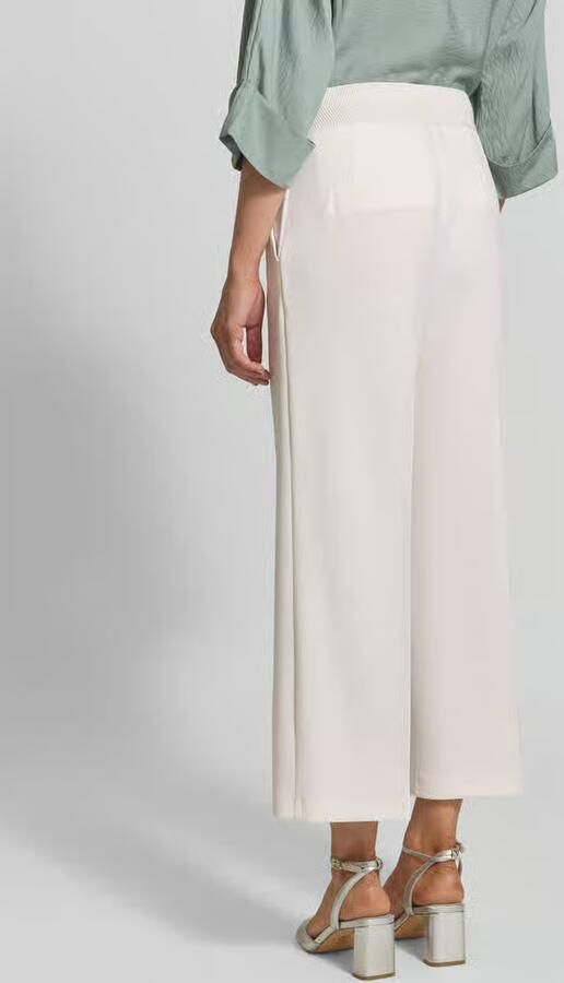 Betty Barclay wide fit stoffen broek met persplooien model 'Juli'