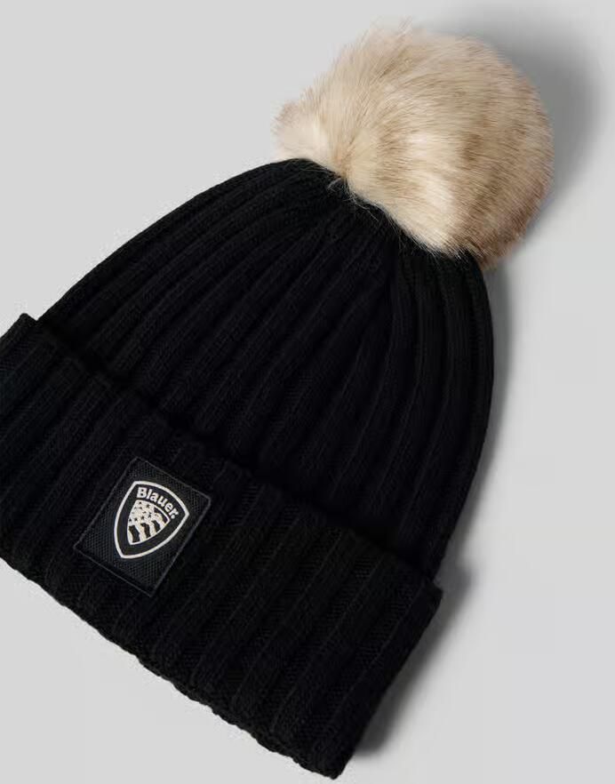 Blauer USA Gebreide muts met pompon en labeldetail model 'LIFE'