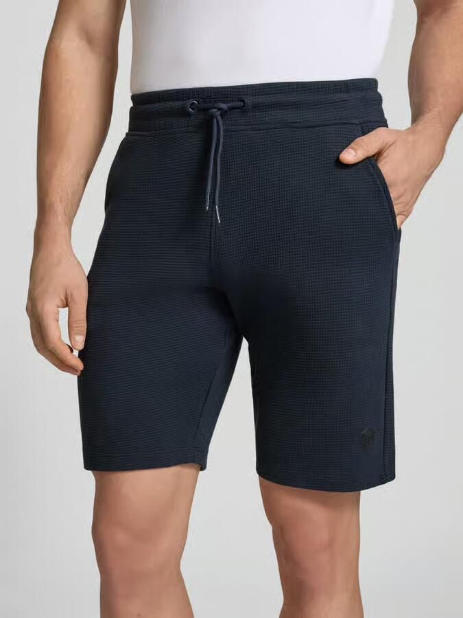 Blend straight fit sweatshorts met logostitching model 'Fillip'