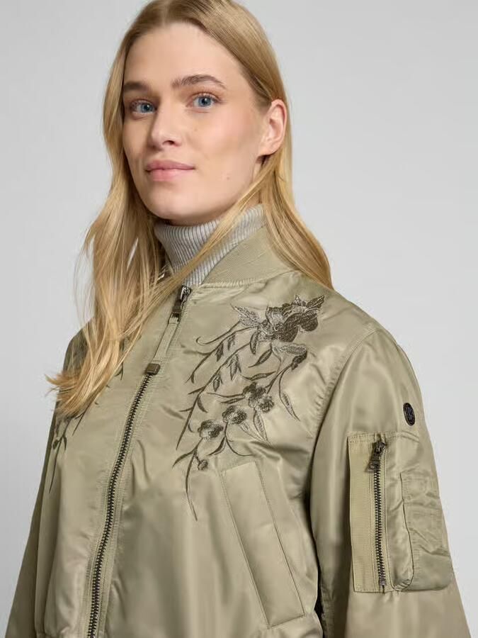 Blonde No. 8 Bomberjack met motiefstitching