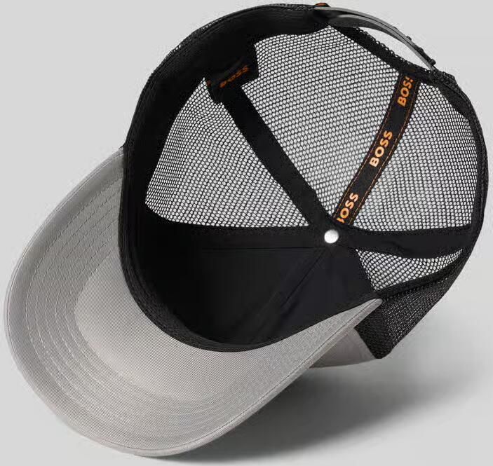 Boss baseballpet met mesh-inzetten en logodetail