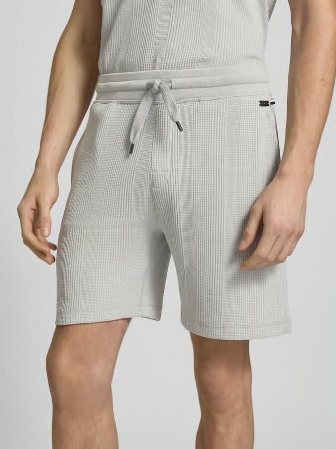 Boss regular fit short met wafelstructuur model 'STRUCTURE'