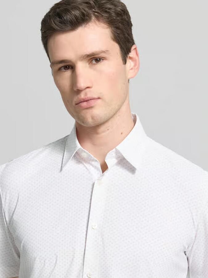 Boss regular fit vrijetijdsoverhemd met kentkraag model 'LIAM'