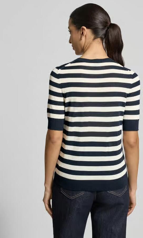 Boss shaped fit gebreide pullover van zuivere scheerwol model 'Farbella' - Foto 2