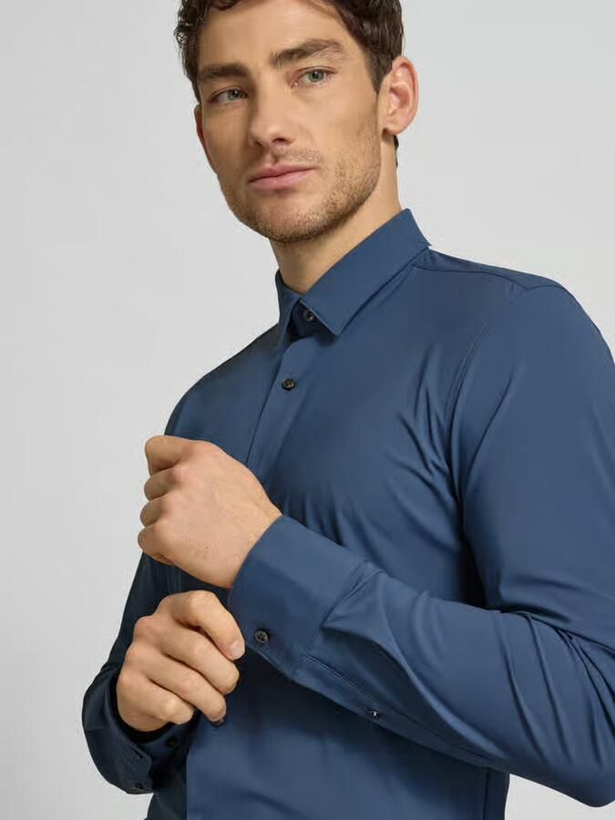 Boss Slim fit zakelijk overhemd van ademend materiaal model 'HANK' - Foto 2