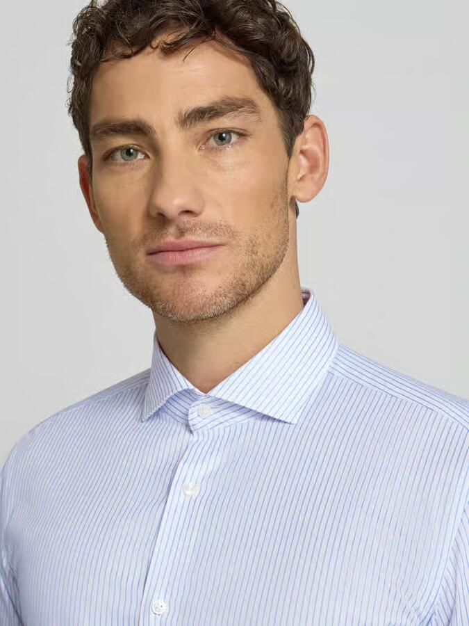 Boss Slim fit zakelijk overhemd van katoenmix model 'HANK' - Foto 2