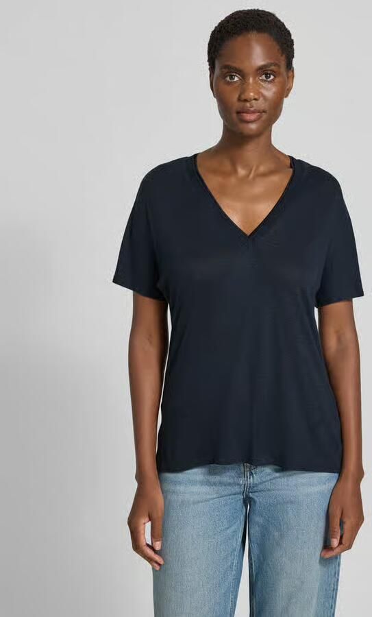 Boss T-shirt met V-hals model 'Eylina' - Foto 3