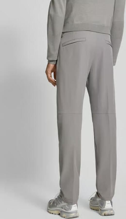 BOSS Green Slim fit stoffen broek van waterafstotend materiaal model 'COMMUTER'