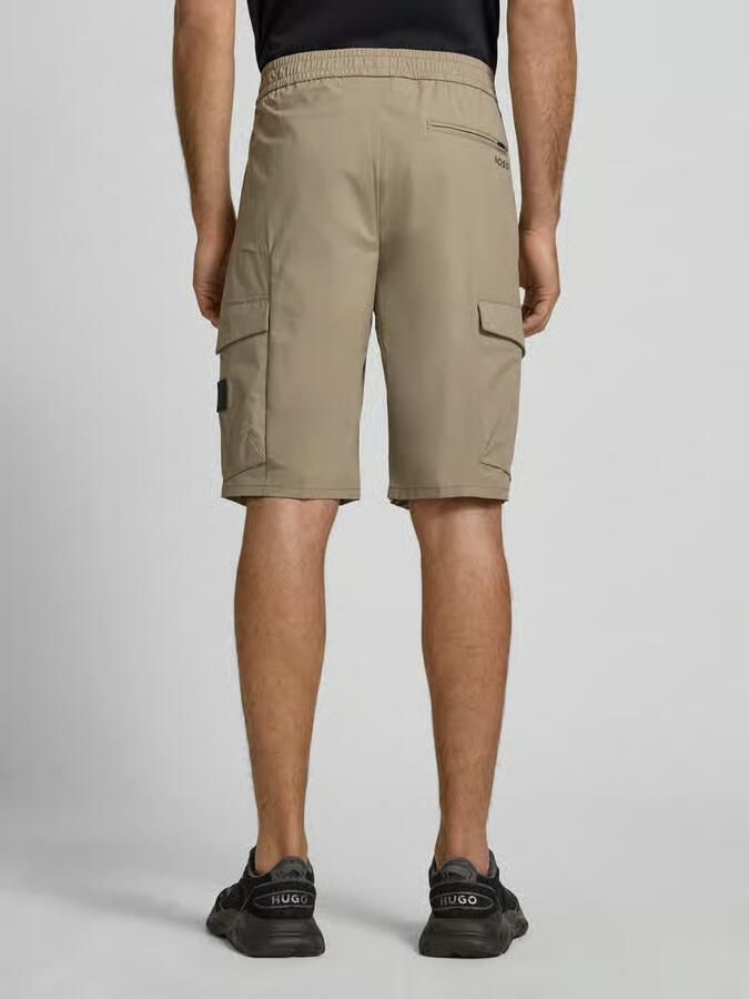 BOSS Green Tapered fit bermuda met cargozakken