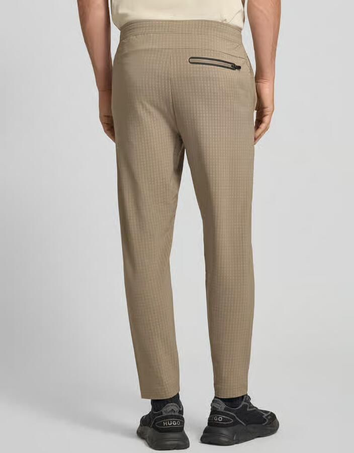 BOSS Green tapered fit broek met wafelstructuurpatroon model 'TERRACE' - Foto 2