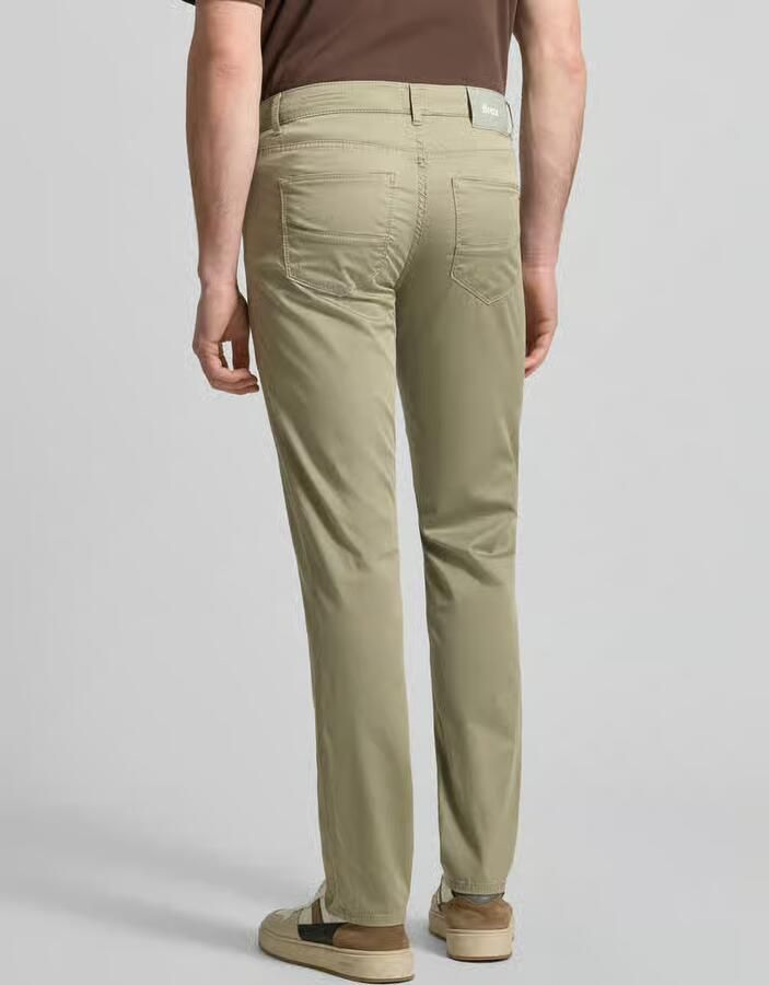 BRAX regular fit broek met ultralight verwerking model 'Cadiz'