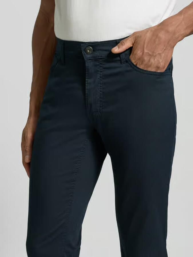 BRAX slim fit broek met steekzakken model 'Chuck'