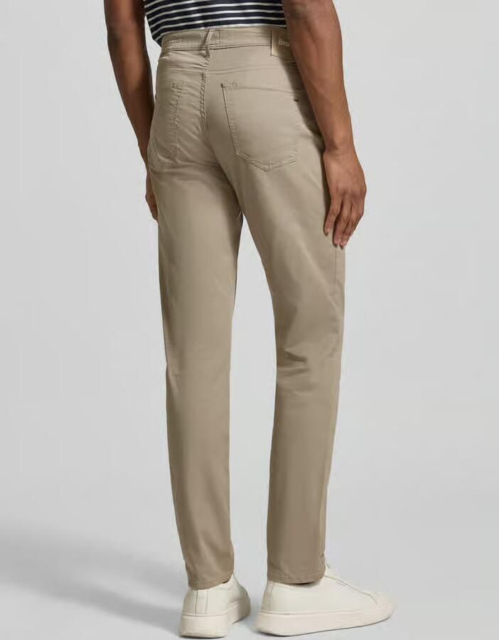 BRAX slim fit broek met ultralight afwerking model 'Chuck' - Foto 2