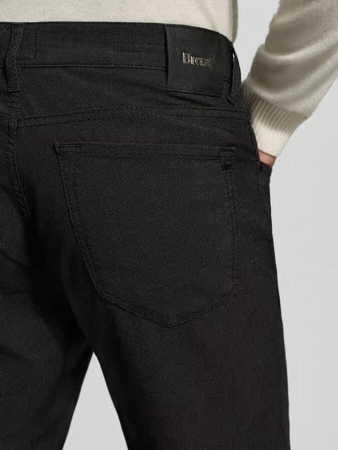 BRAX Slim fit stoffen broek in 5-pocketmodel model 'Chuck' - Foto 2