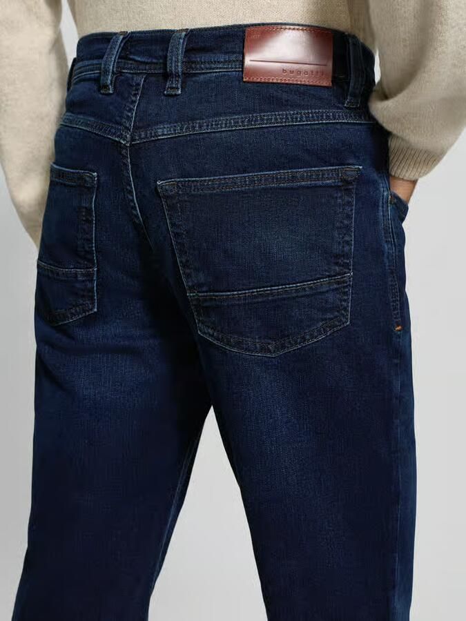 Bugatti Regular fit jeans met steekzakken - Foto 2