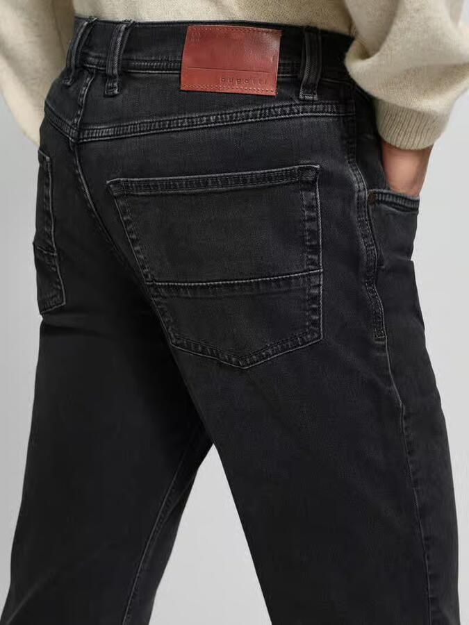 Bugatti Regular fit jeans met steekzakken - Foto 2