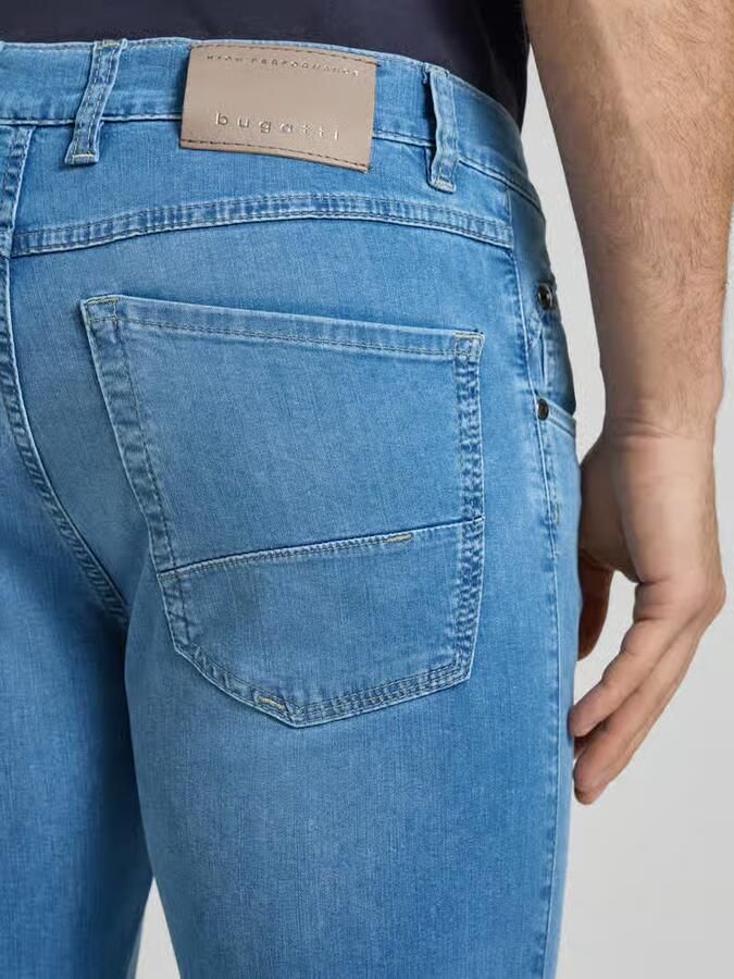Bugatti regular fit jeans met steekzakken