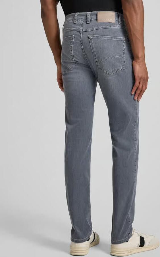 Bugatti regular fit jeans met steekzakken