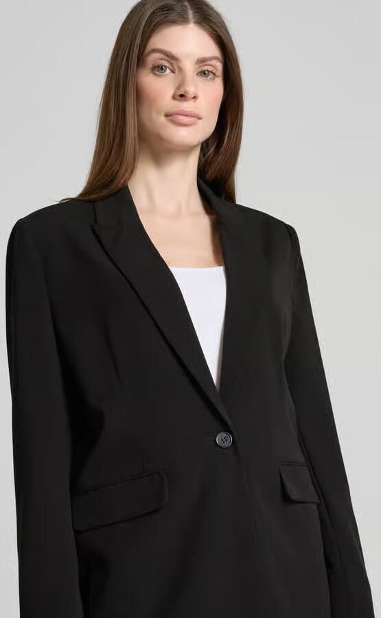 B.Young Blazer met reverskraag en klepzakken model 'Danta'