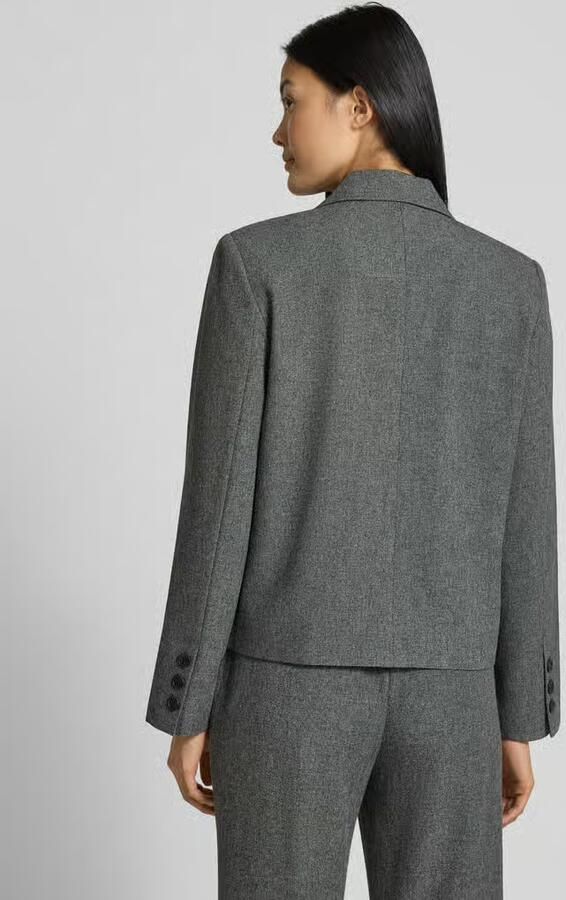 B.Young Blazer met reverskraag model 'Etona'