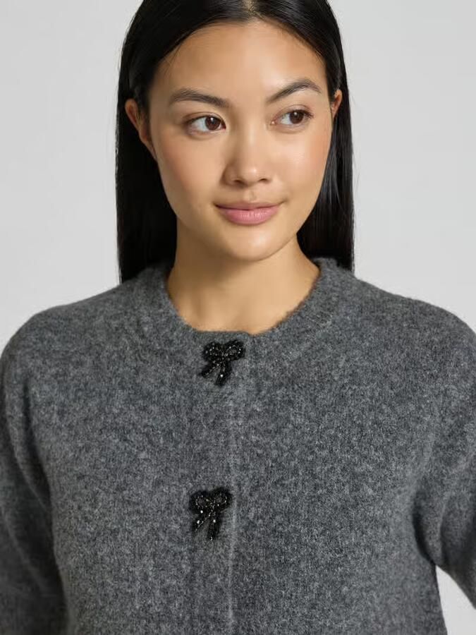 B.Young Gebreid jack met 1 2-mouwen model 'Omea'