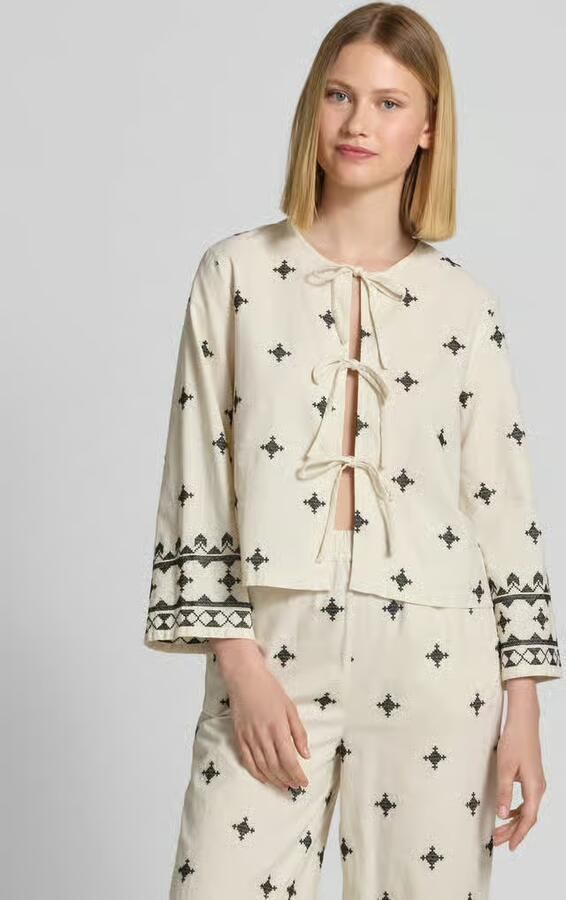 B.Young Overhemdblouse met vetersluiting model 'DUNIA' - Foto 2