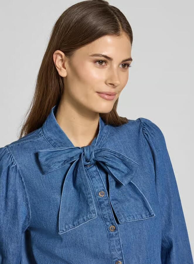 B.Young Regular fit strikblouse in denimlook Model 'KAIRON'
