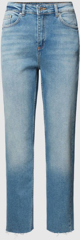 b.Young Jeans met gerafelde zoom model 'KATO'