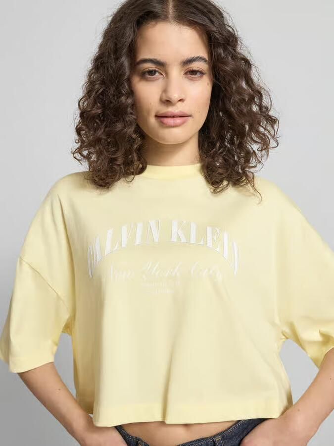 CALVIN KLEIN Dames Tops & T-shirts Ss Cropped Boxy Heritage Crest Butter Yellow - Foto 8