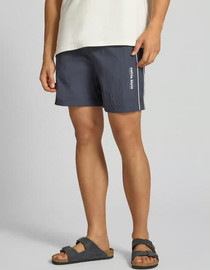 Calvin Klein Jeans Korte straight leg broek met labelprint - Foto 2