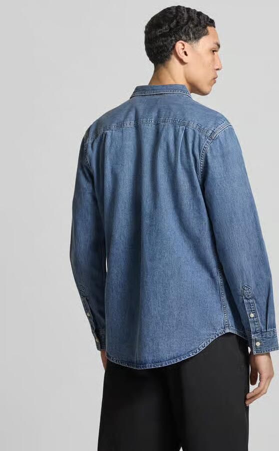 Calvin Klein Jeans Regular fit denimshirt met borstzak en labeldetail - Foto 4