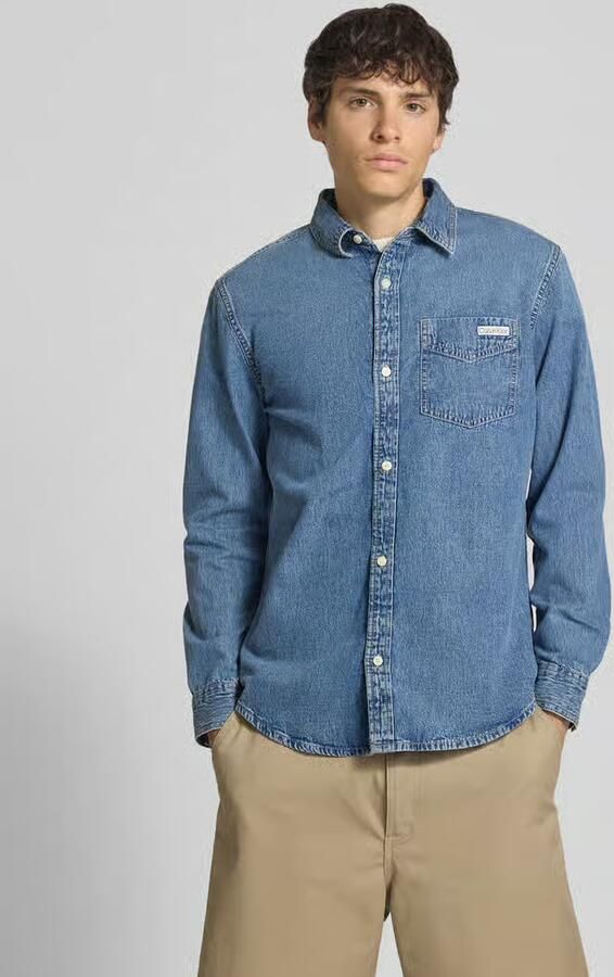 Calvin Klein Jeans Regular fit denimshirt met borstzak en labeldetail - Foto 3