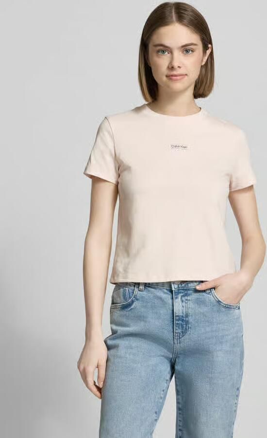 CALVIN KLEIN Dames Tops & T-shirts Placed Institutional Baby Tee Lichtroze - Foto 6