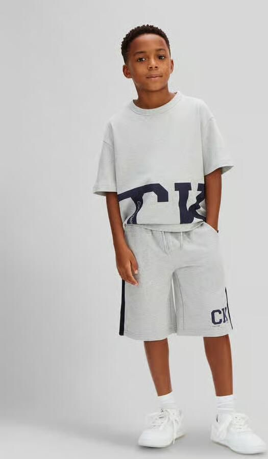 Calvin Klein Jeans relaxed fit sweatshorts van katoenmix model 'VARSITY' - Foto 5