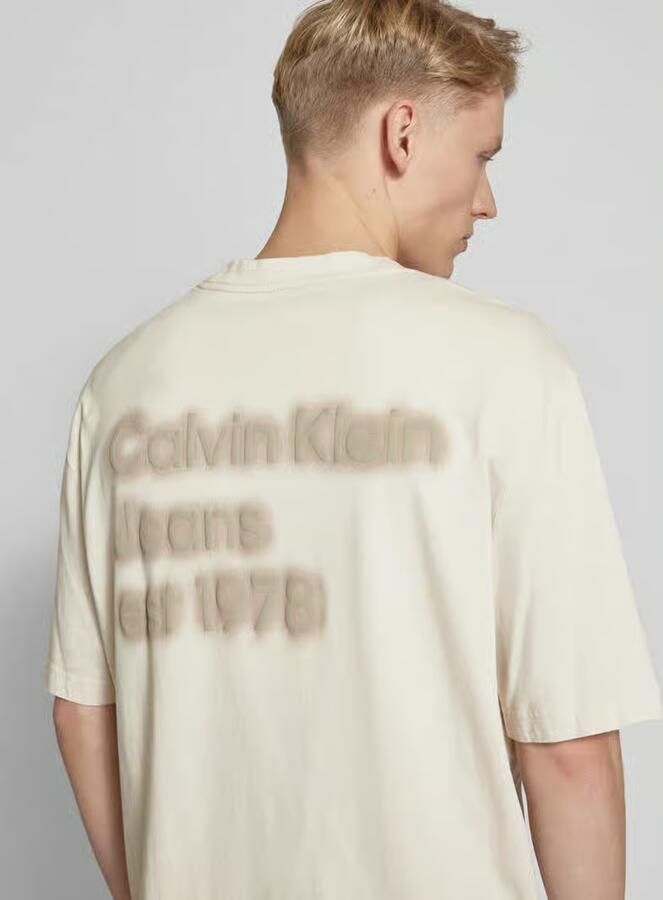 Calvin Klein Minimalistische Puff Print T-shirt Beige Heren - Foto 5